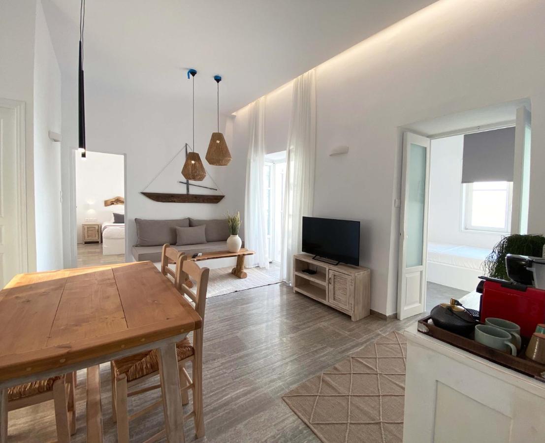 Lyra Seafront Apartment , Paroikia Town Center Exteriér fotografie