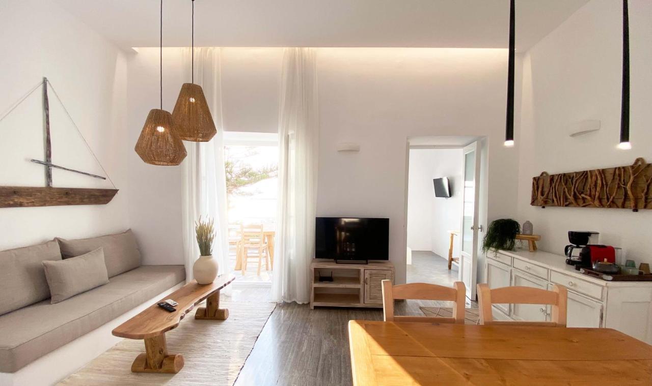 Lyra Seafront Apartment , Paroikia Town Center Exteriér fotografie