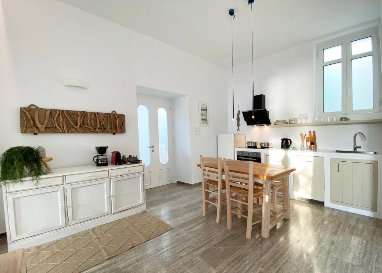 Lyra Seafront Apartment , Paroikia Town Center Exteriér fotografie